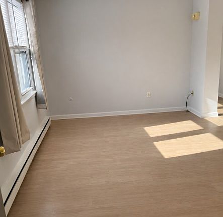 F1 Studio- Newly Renovated
$1325/month