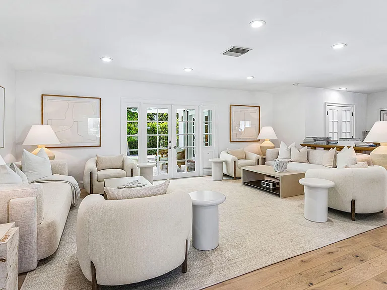 1251 Thatch Palm Dr — Photo 15