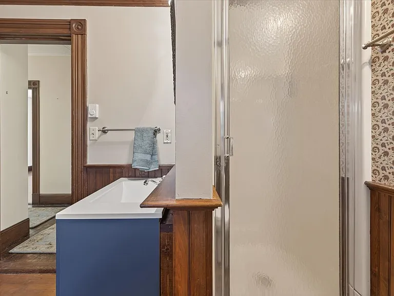31 Franklin St #B — Photo 9