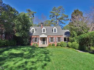 1570 Barclay Pl NE, Atlanta, GA 30306