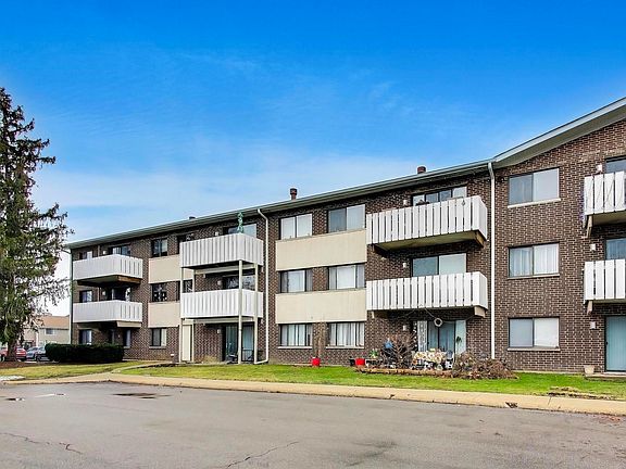 3rd image of 3000 Bayside Dr Unit 107