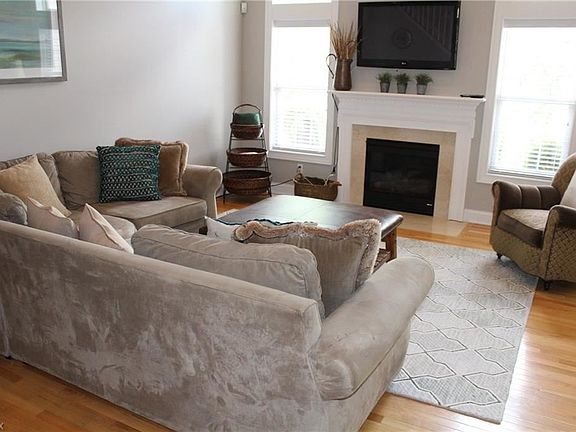 5th image of 5024 Bristol Ct