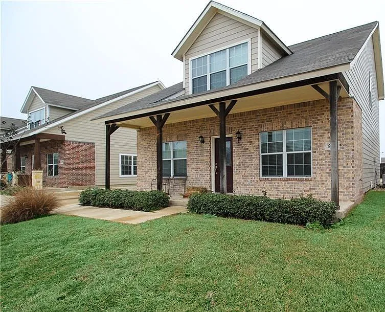 2486 Horse Shoe Dr