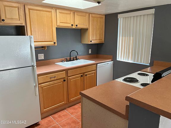 4th image of 455 W Kelso St APT 203