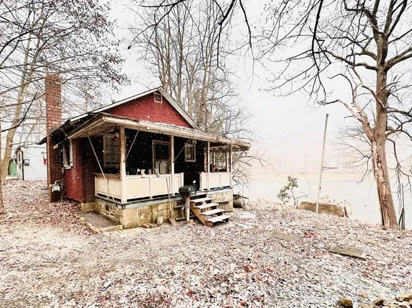 782 N Riverview Dr, Parker, PA 16049