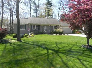 15298 Nickolas Dr, Grand Haven, MI 49417