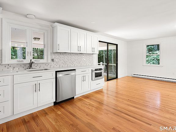 4th image of 9 Katherine Gaylord Lane