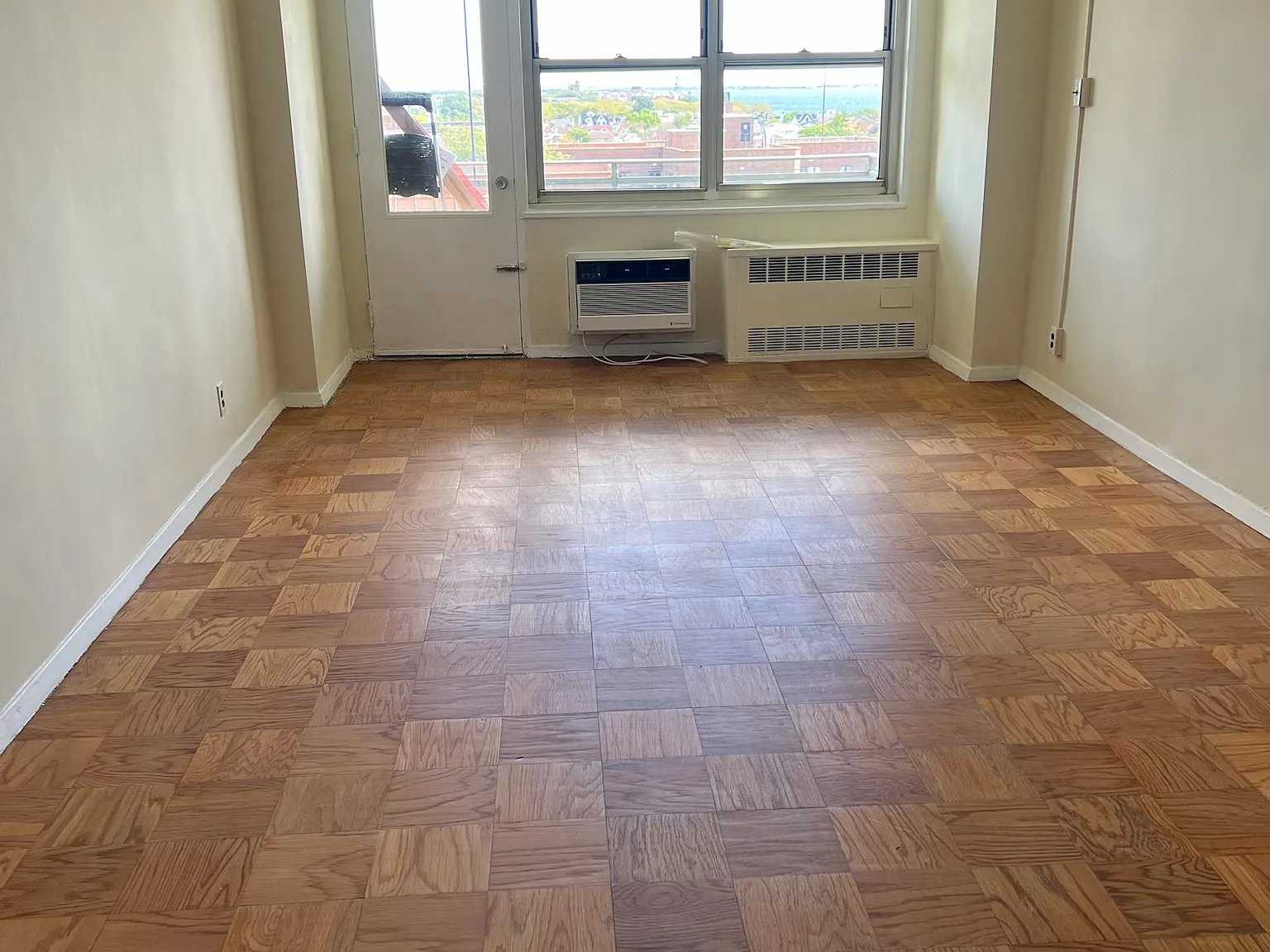 1 bed, 700 sqft, $2,500 — Photo 2
