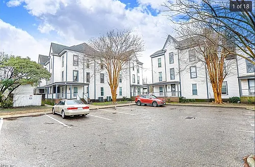 923 Green St Photo 1