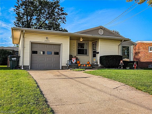 2nd image of 2620 Helen Pl NW