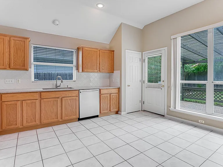 8617 Little Laura Dr — Photo 11