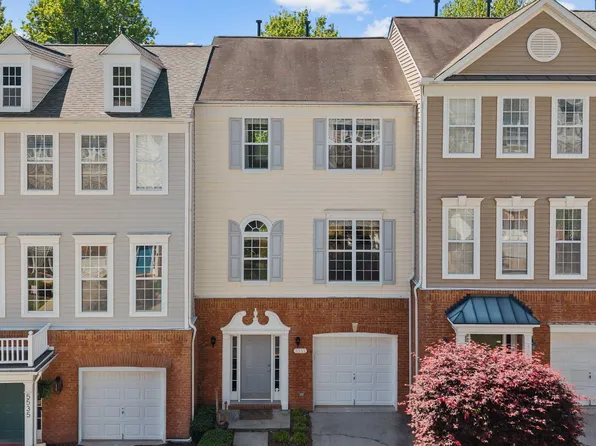 5537 Red Robin Rd, Raleigh, NC 27613