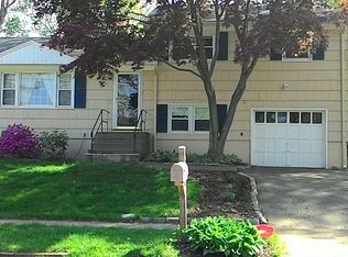 96 Lent Rd, Hamden, CT 06517