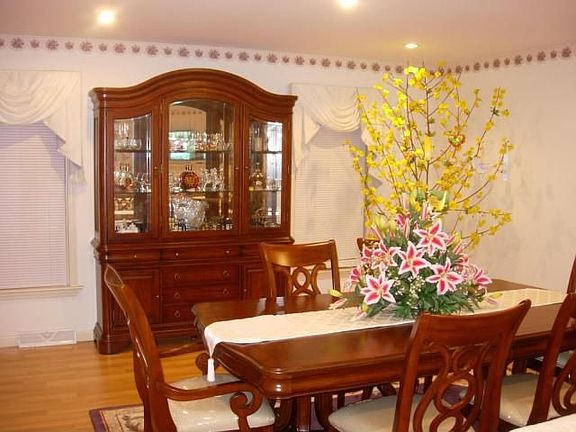 Dining Rm