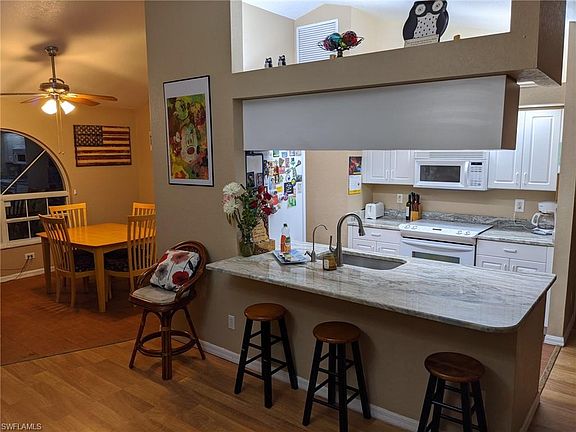5th image of 5553 Belrose St