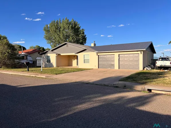 2012 Longview Dr, Las Vegas, NM 87701