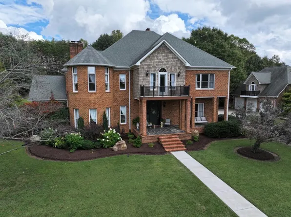1860 Horseshoe Rd, Danville, VA 24541