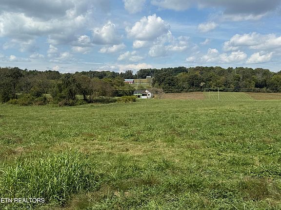 5th image of 21558 Martel Rd
