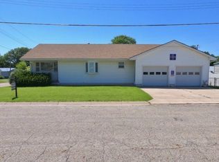 501 B St, Smith Center, KS 66967