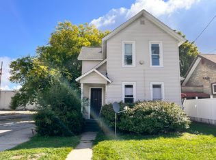 1086 Sanford St, Muskegon, MI 49440