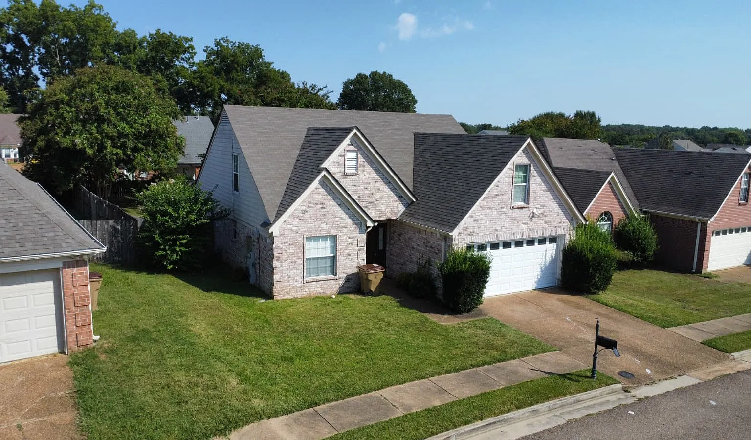 4 bed, 2.5 bath, 1862 sqft, $5,995 — Photo 1