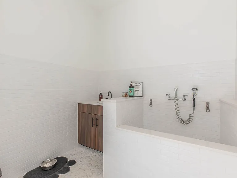 2011 Terrica Lane Square B1 2X2 #1-132 — Photo 25