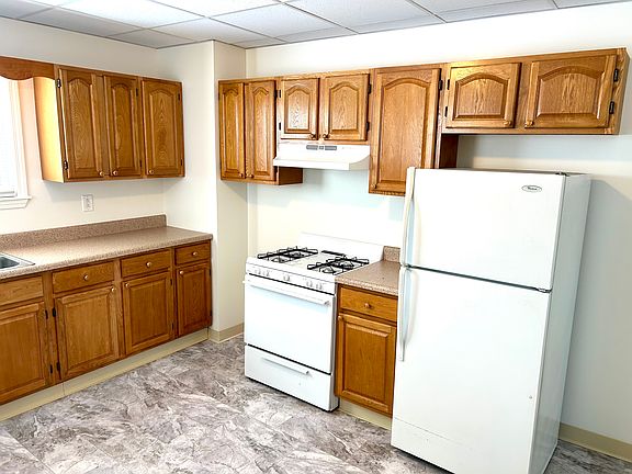 3rd image of 212 Church St #210