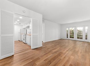 2224 S Piney Point Rd APT 112, Houston, TX 77063