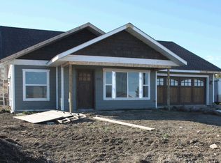 1213 10th St SW, Watford City, ND 58854