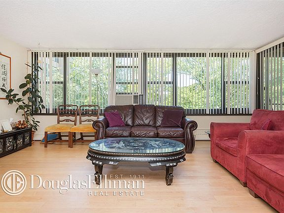 3rd image of 16210 Powells Cove Blvd #4D