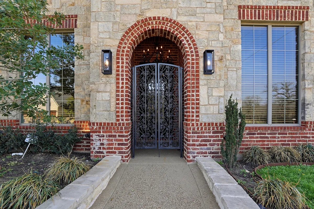 Building Photo - 3417 Madison Ct