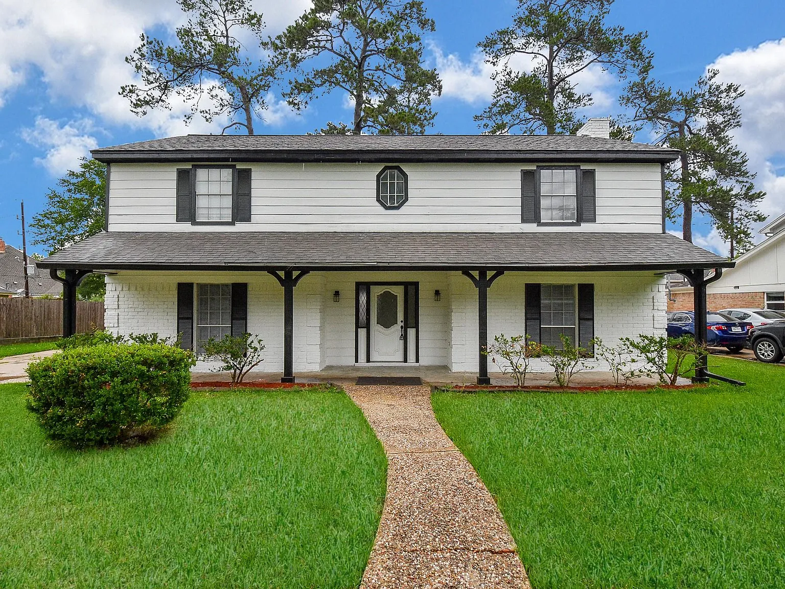 4 bed, 2.5 bath, 2446 sqft, $2,400 — Photo 1