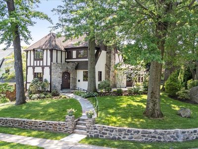 60 Echo Lane, Larchmont, NY, 10538