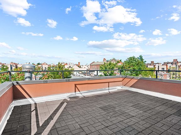 4th image of 229 W 131st St #2