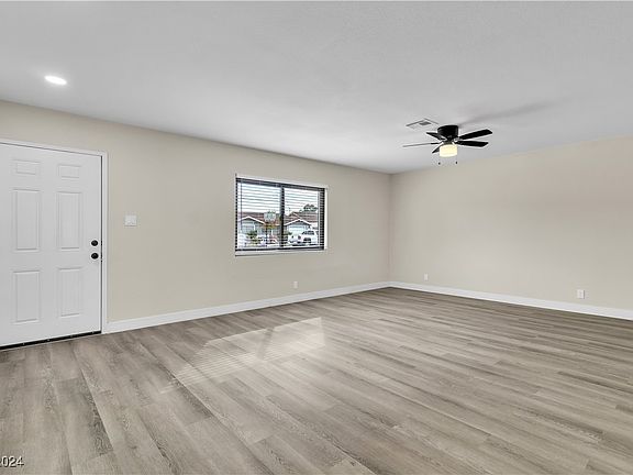 3rd image of 4642 E Utah Ave