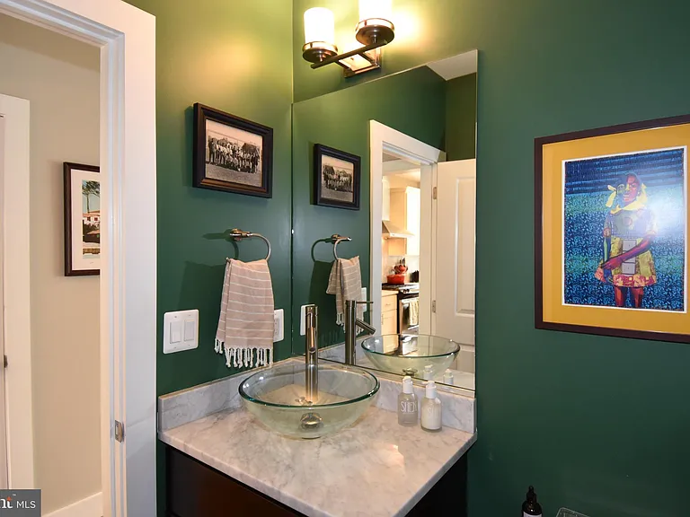 1528 Spring Pl NW — Photo 15