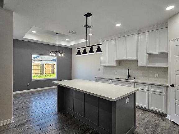 3rd image of 4739 Ibiza Cir