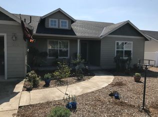 1456 Avery Dr, Silverton, OR 97381