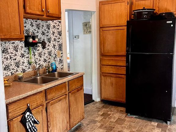 2nd image of 617 7th Ave #2