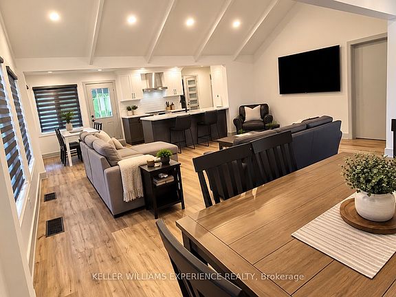 5th image of 2035 Northern Ave