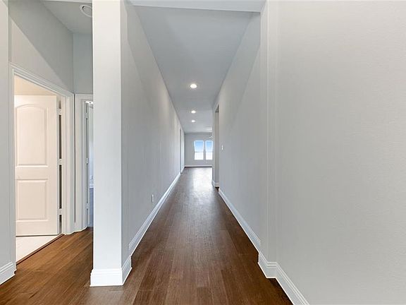4th image of 865 Mildren Ln