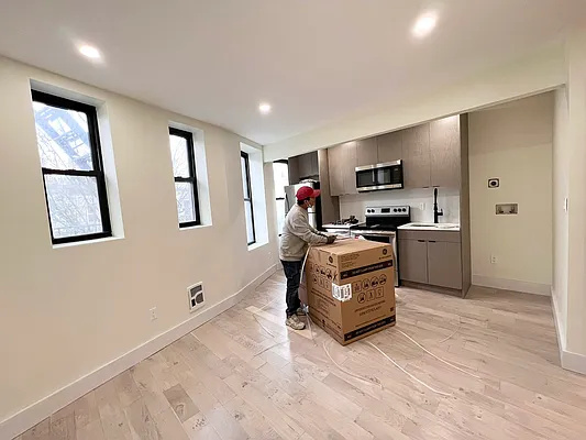 Rented by Smooth Realty LLC | media 2