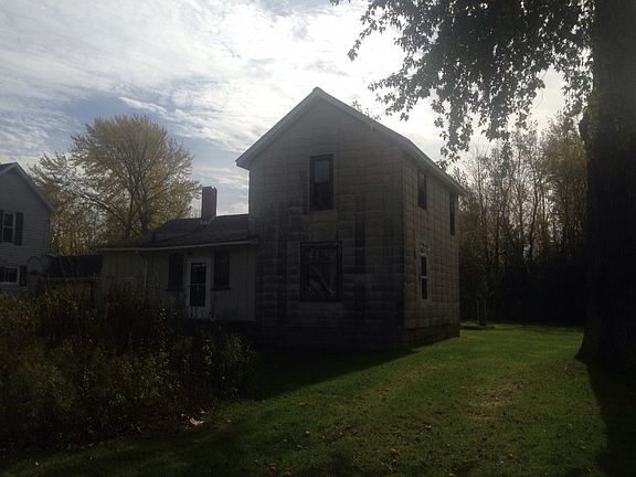 3rd image of 4703 Bishop St