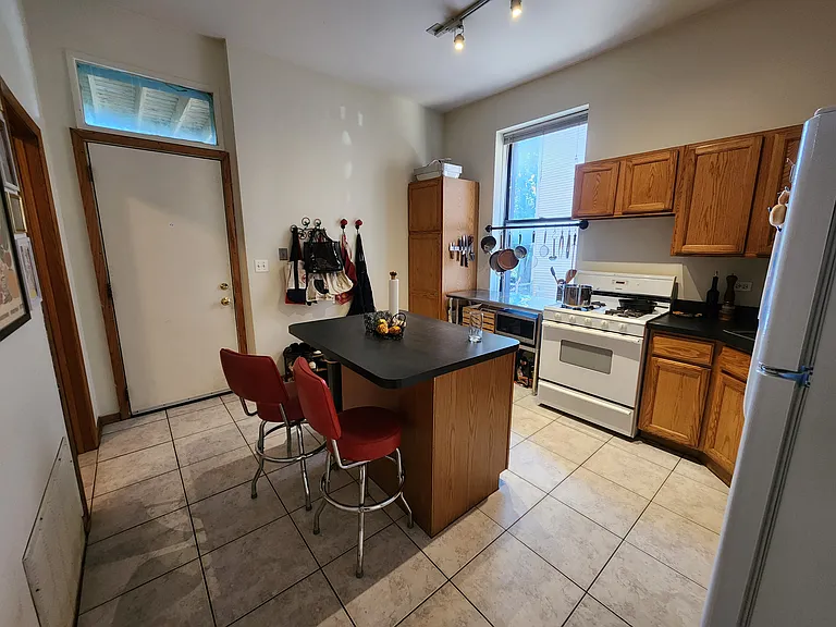 1241 N Wolcott Ave #1 — Photo 17