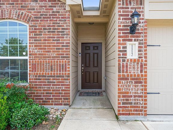 3rd image of 1112 Timberview Dr