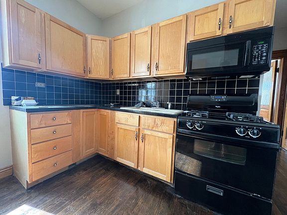 2nd image of 2615 S Lawndale Ave #3F
