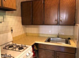 711 E Burlington St APT 6, Iowa City, IA 52240