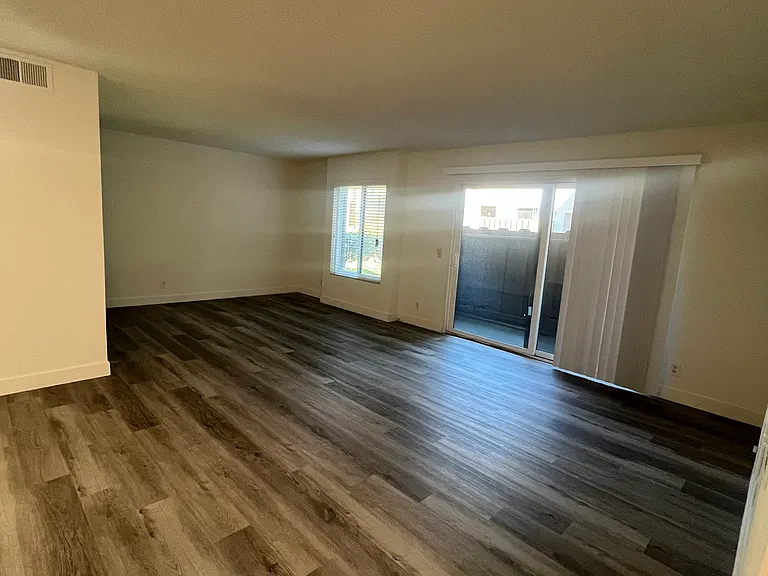 Ridgegate Apartments — Photo 19