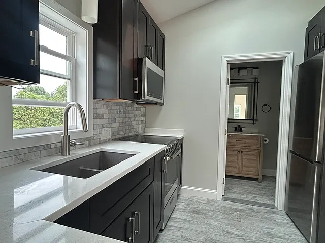 1169 Essex Rd #3 — Photo 10