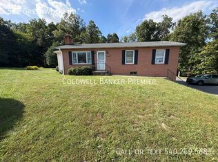 528 Greenwood Rd, Winchester, VA 22602
